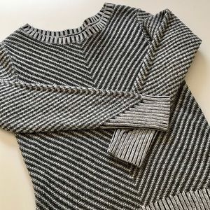 Banana Republic knit sweater XS